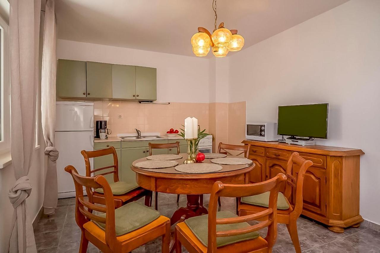 Apartments Matija Rogoznica  Extérieur photo